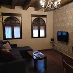 Apartamentos La Casa Del Grial