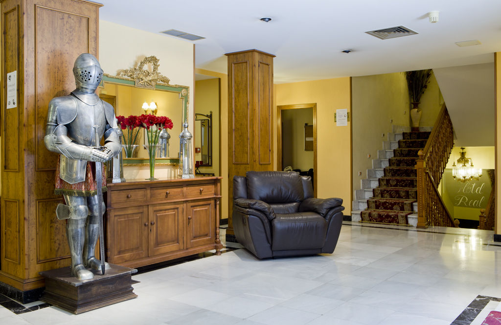 Hotel Real De 3*