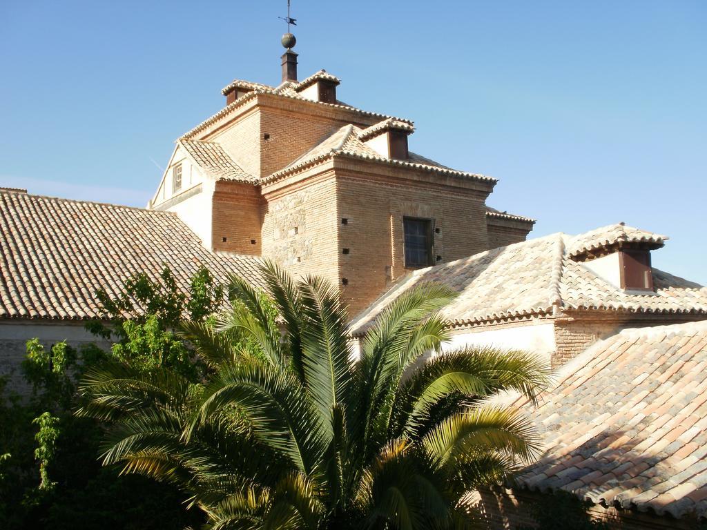 La Casa Del Grial *
