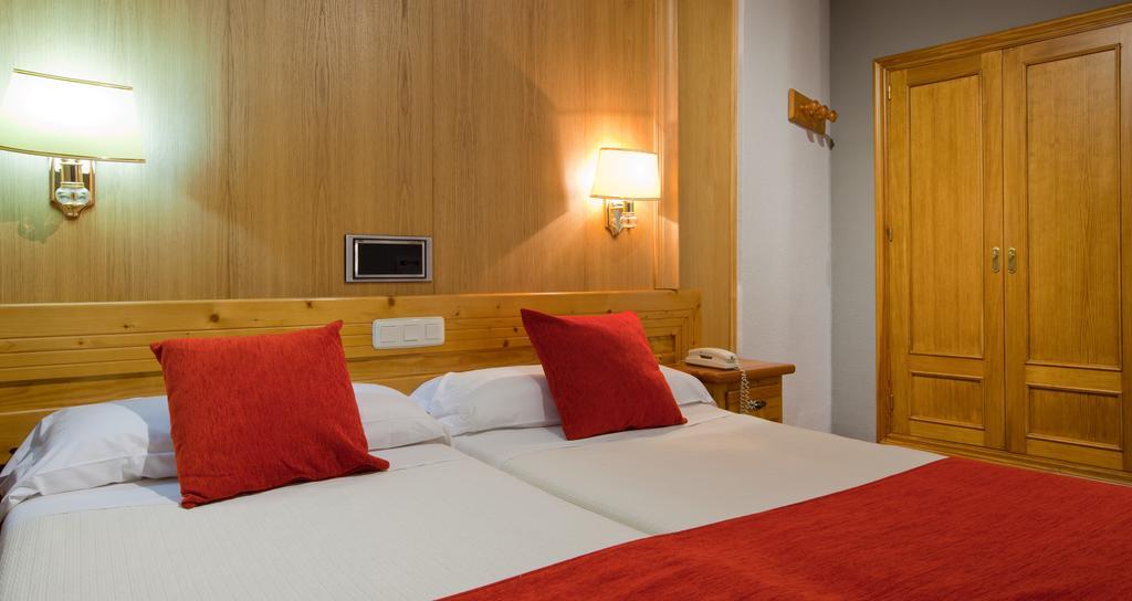 Real De Hotel