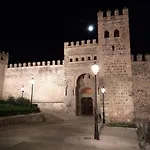 Puerta Del Vado Bajo