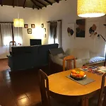 Bonito y tranquilo apartamento estudio, con techos abuhardillados y magnificas vistas al Rio Tajo