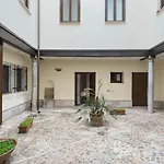 La Casa De La Plata By Toledo Ap