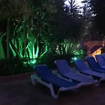 Hostal Descalzos