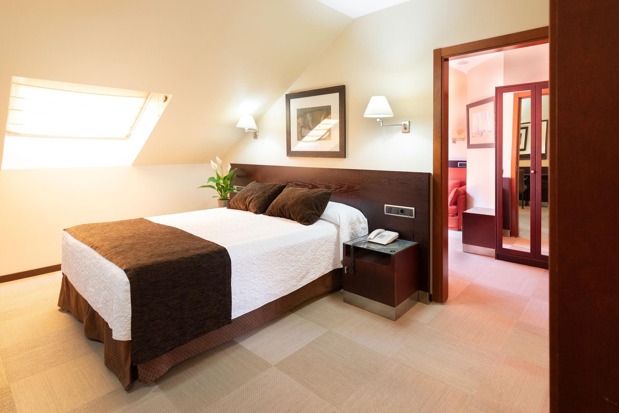 San Juan De Reyes Hotel 4*