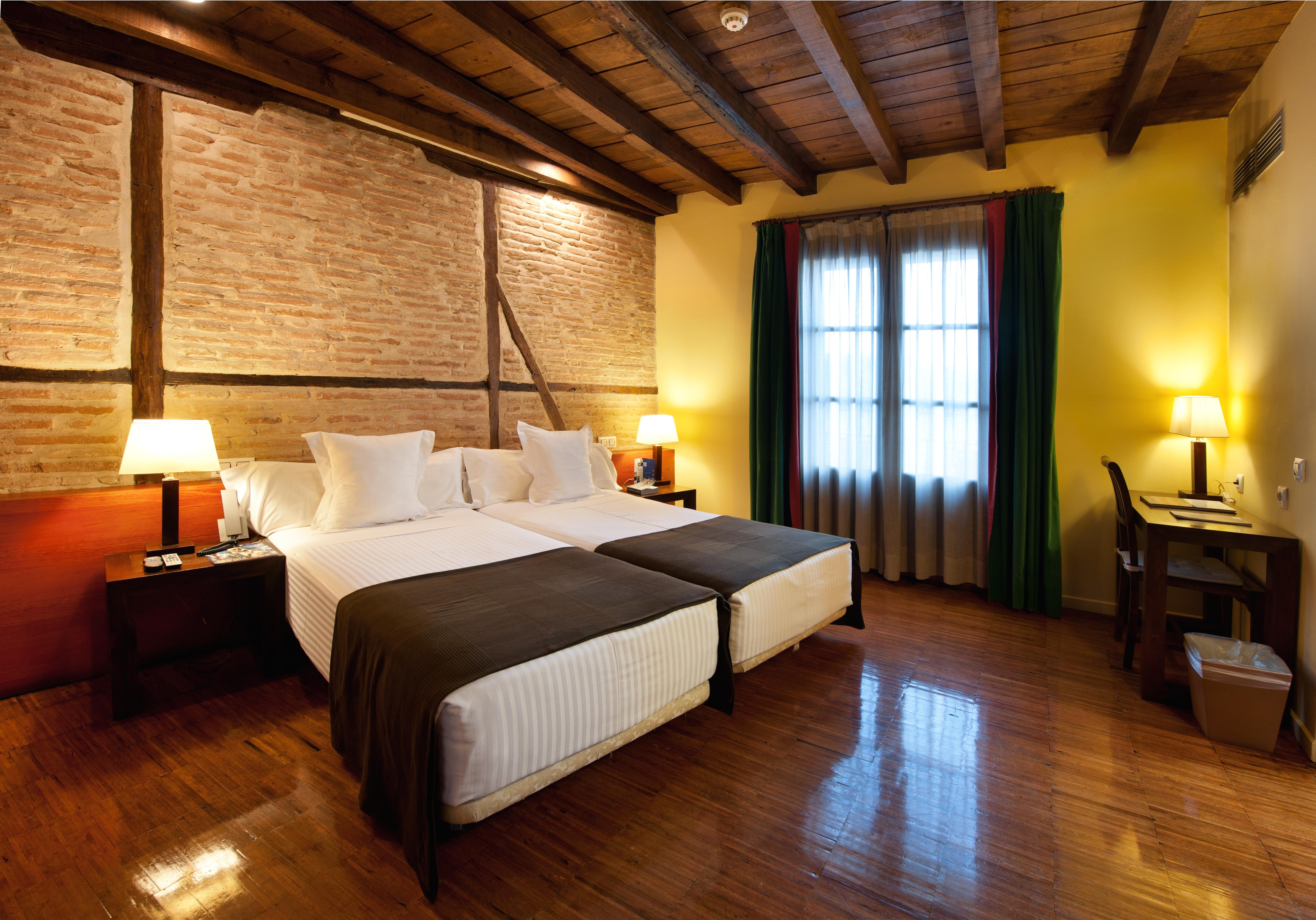 Abad Hotel 3*