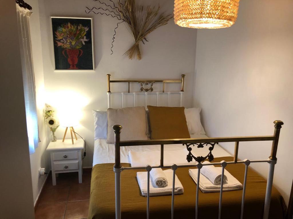 Bonito Y Tranquilo Estudio, Con Techos Abuhardillados Y Magnificas Vistas Al Rio Tajo Toledo