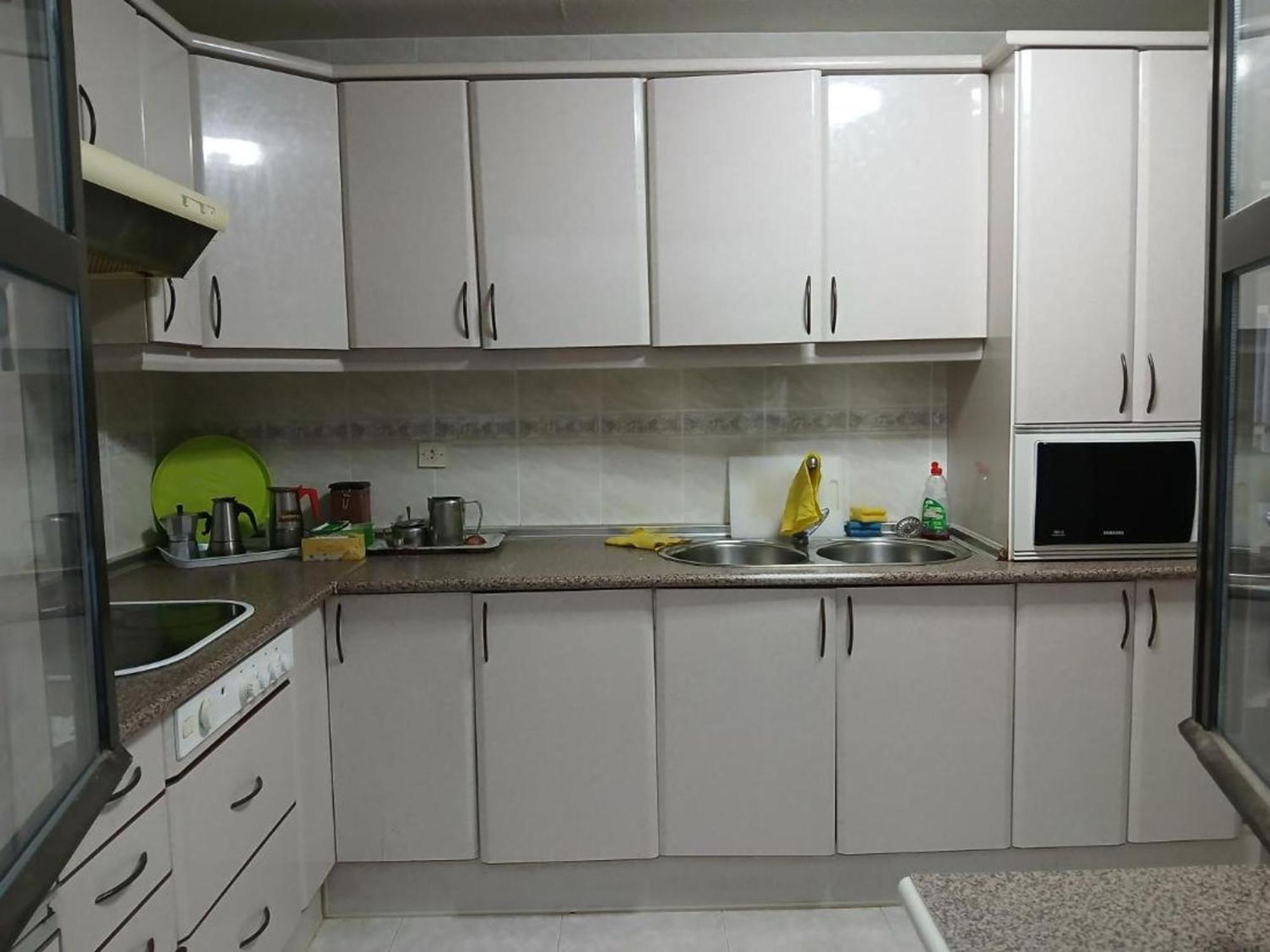 In Guest - Cuarto Privado Doble En * Toledo
