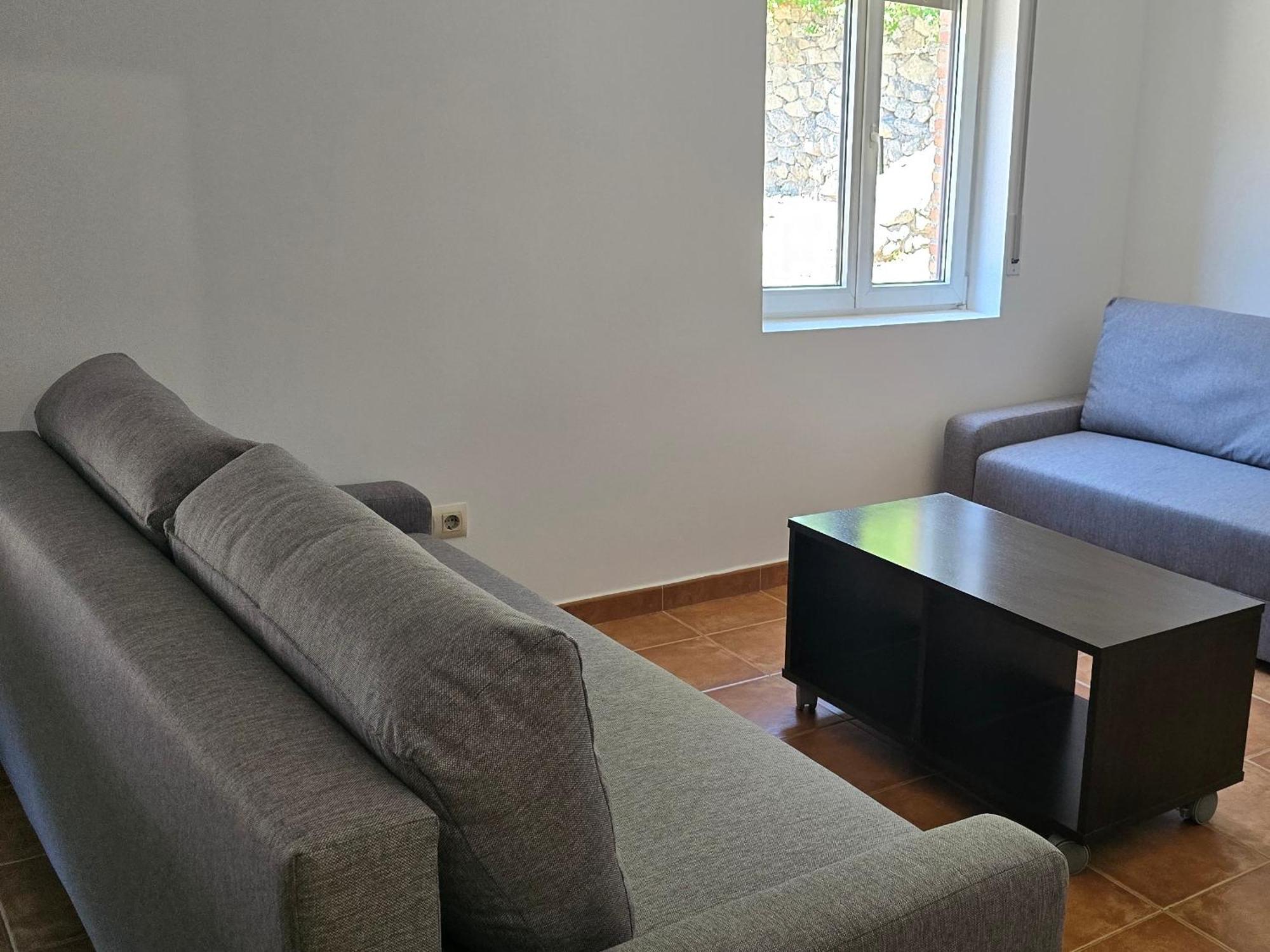 Puerta De Bisagra- Con 2 Apartamento *