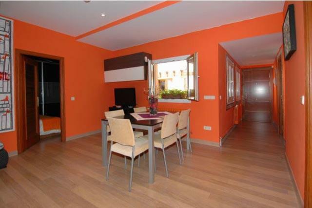 Apartamento C/real,9 *