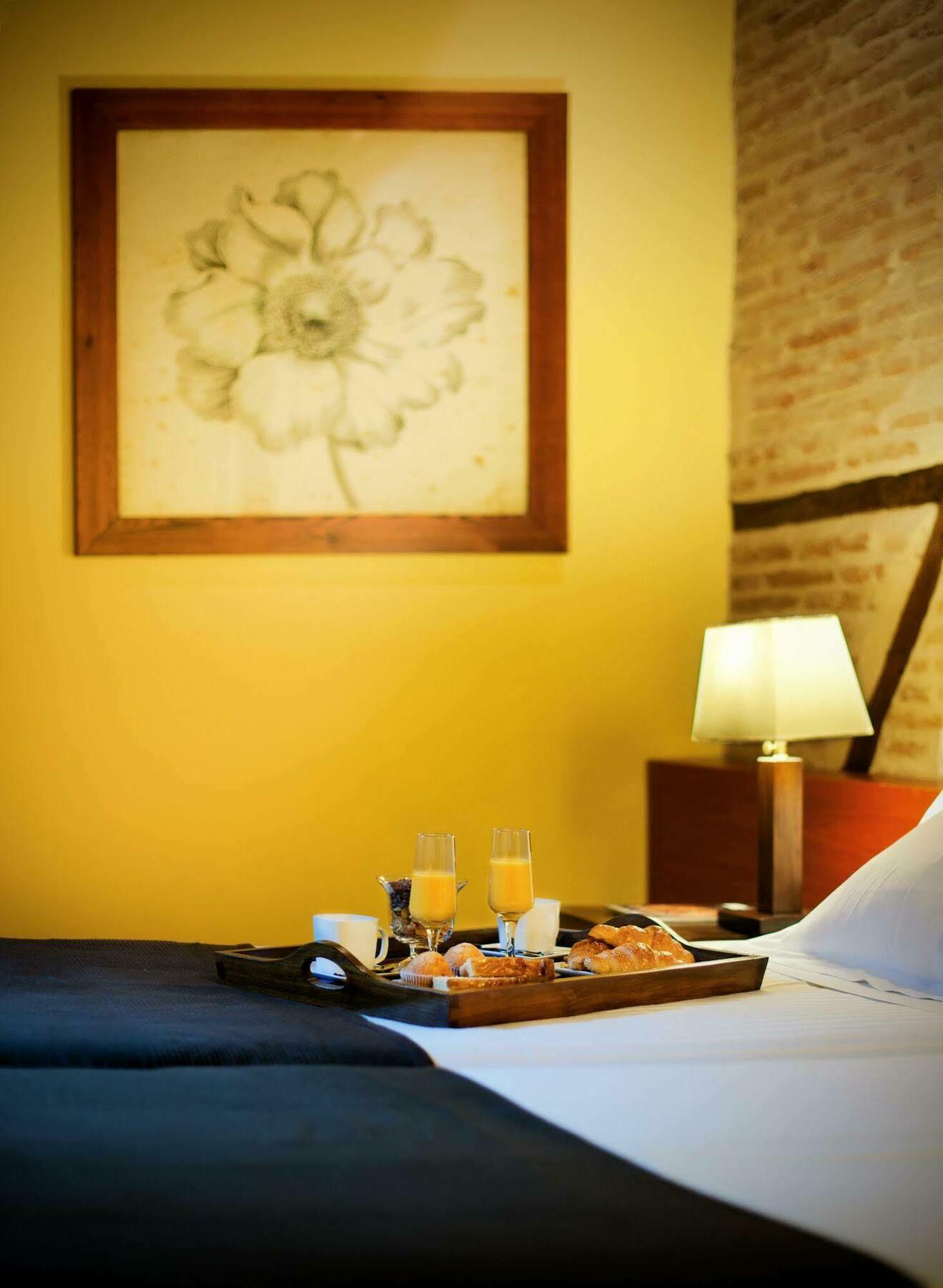 Abad Hotel 3*